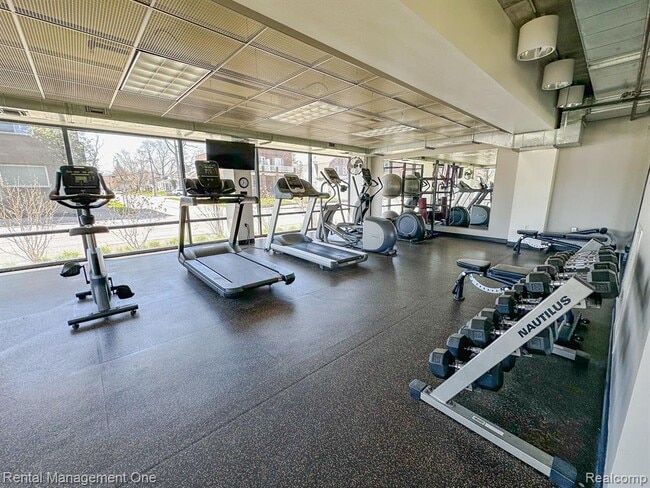 Foto del edificio - 101 Curry Ave