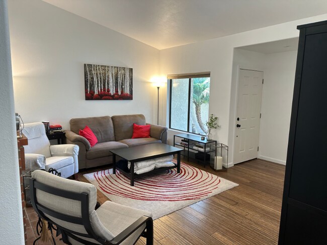Building Photo - 450 Blackfoot Ln