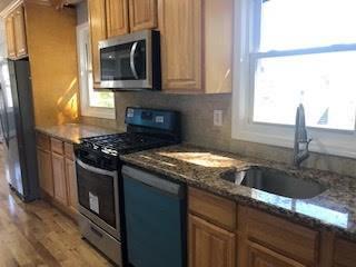Building Photo - 102-12 163rd Rd