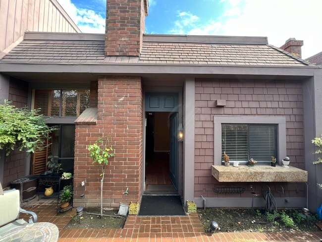Building Photo - 4515 Alla Rd