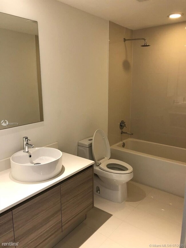 Building Photo - 1 br, 1 bath  - Hyde Midtown Condo