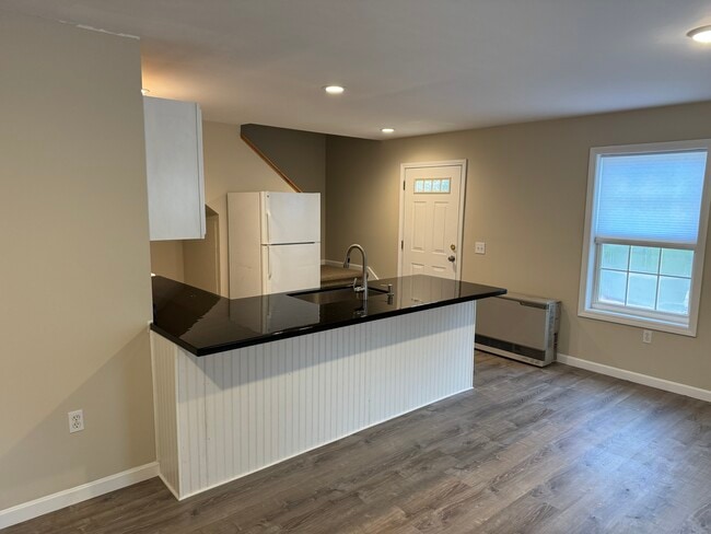 Kitchen - 224 Jeff Heights Rd