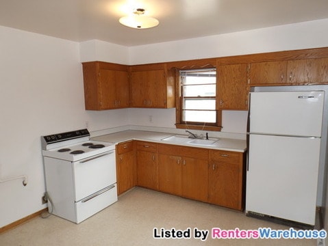 Building Photo - 517 W 74th St