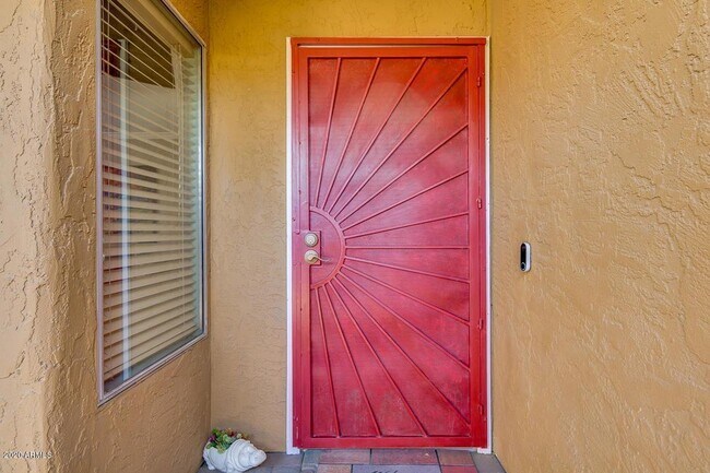 Foto del edificio - 924 N 86th Way