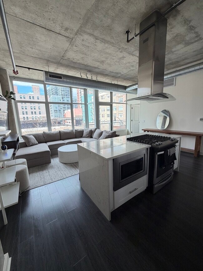 Foto del edificio - 50 E 16th St