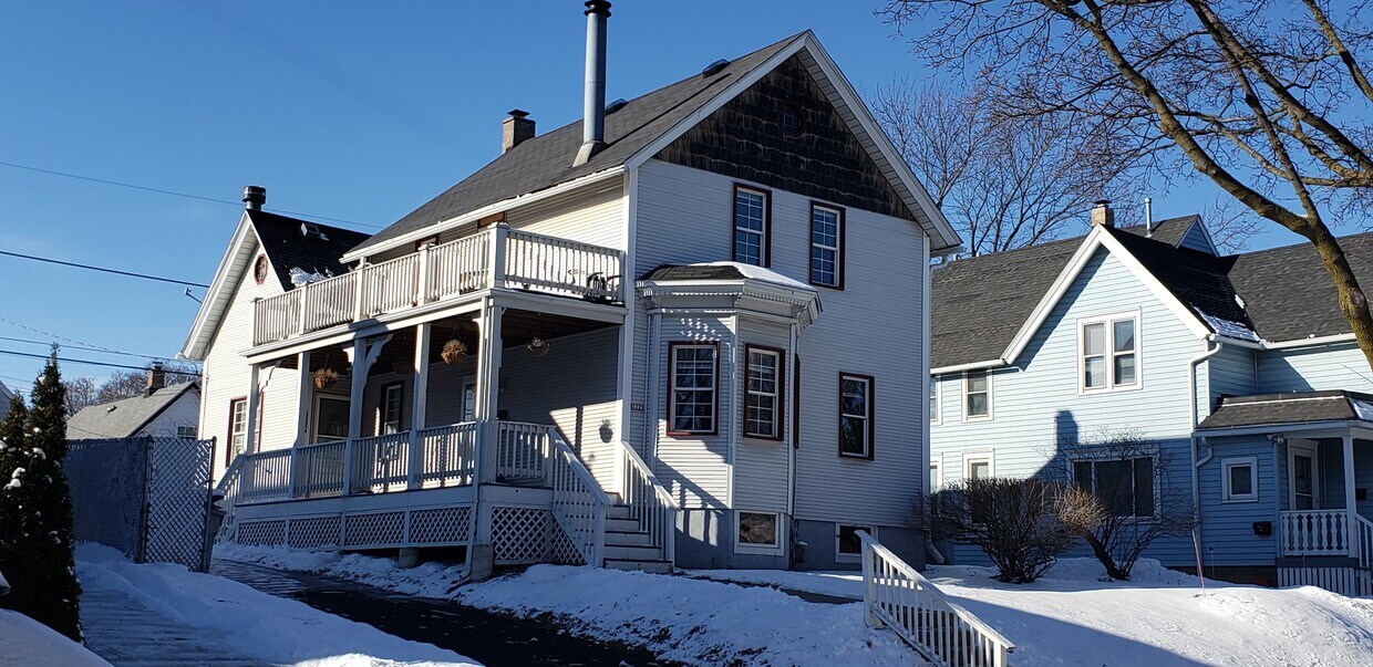 2225 S Woodward St, Milwaukee, WI 53207 Townhome Rentals in Milwaukee