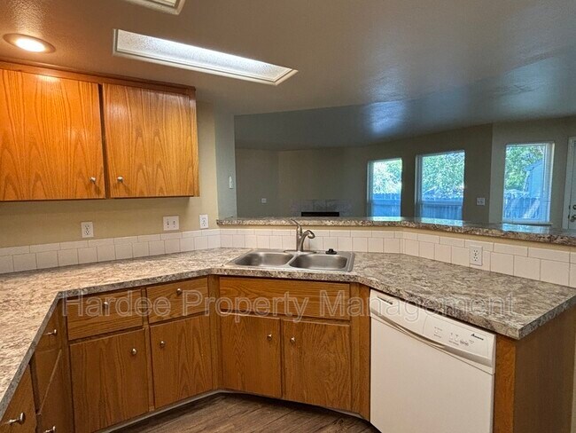 Foto del edificio - 1602 W Highland St