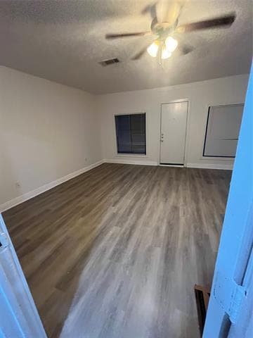 Foto del edificio - 916 Tulip Trail