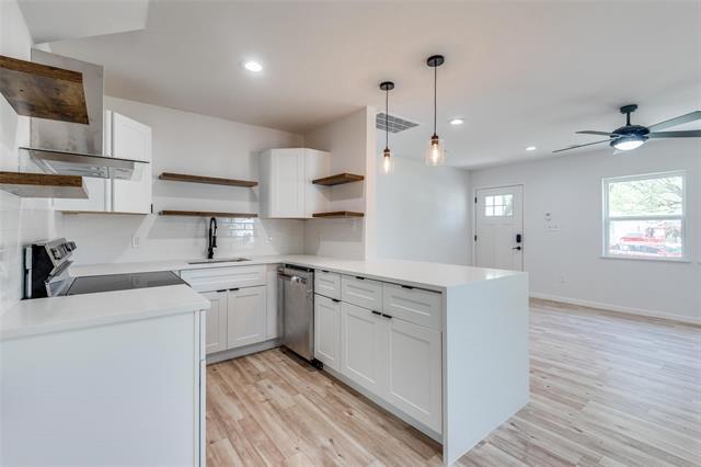 Building Photo - 1702 Oak Lea Dr
