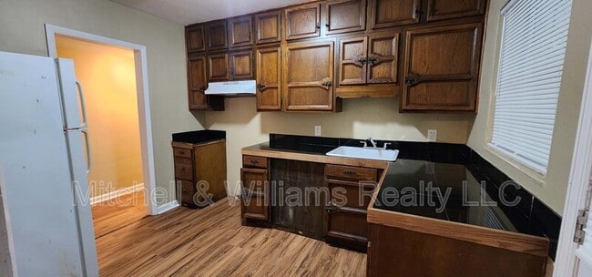 Building Photo - 5067 Kerle St