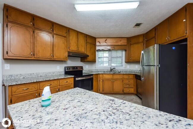 Building Photo - 105 Stone Creek Dr, Covington, GA 30016