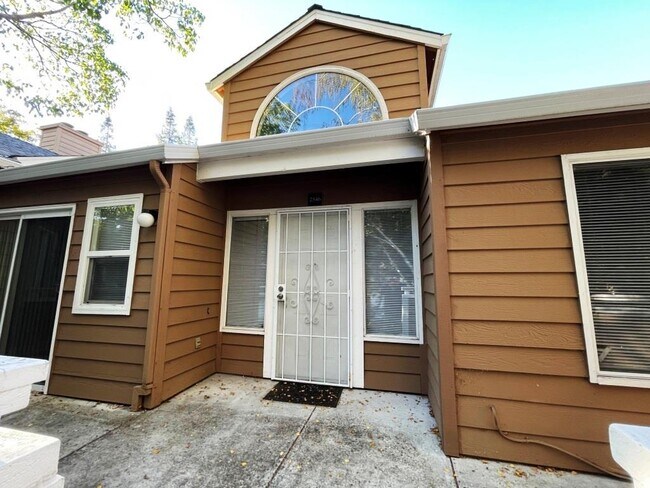 Foto del edificio - 2546 Alveswood Cir