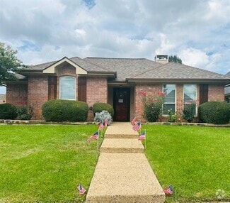 Building Photo - 1515 Brighton Dr