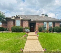 Building Photo - 1515 Brighton Dr