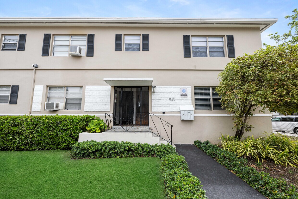 Foto principal - 821-825 SW 5th St