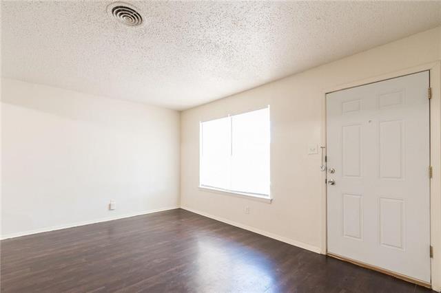 Building Photo - 2045 Avis Cir