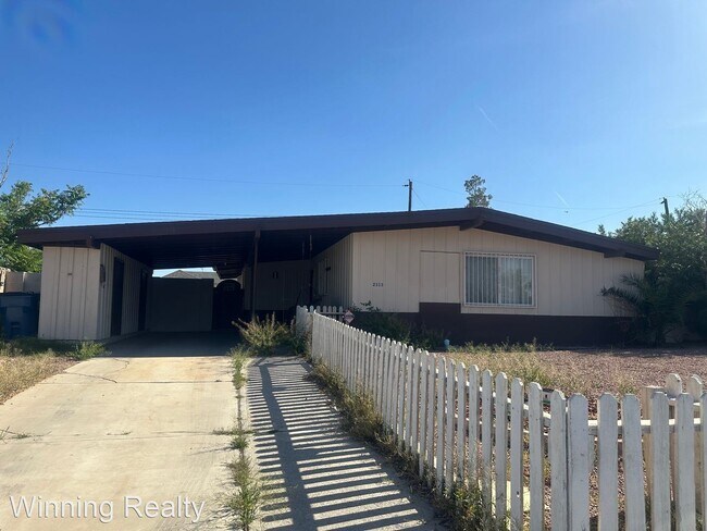 Building Photo - 2 br, 1 bath House - 2313 E McWilliams Ave
