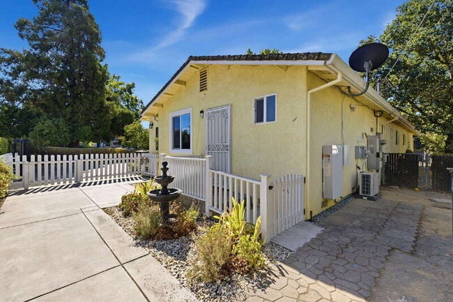 Building Photo - 7852 Watson Way