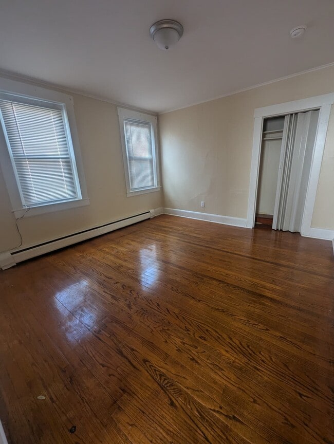 Building Photo - 69 Webb St