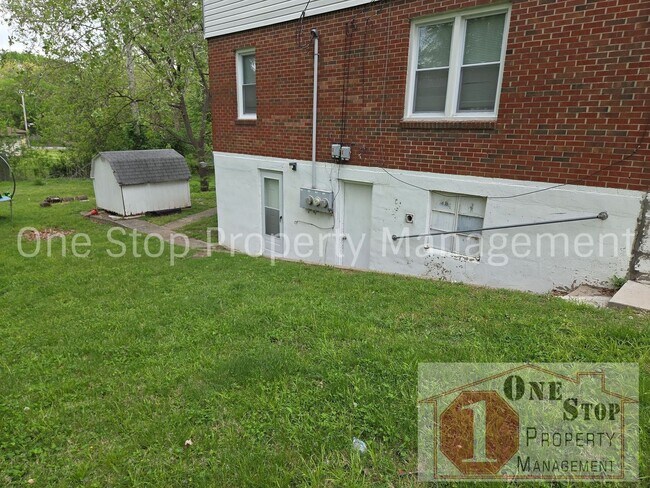 Building Photo - 1312 1/2 N Main St