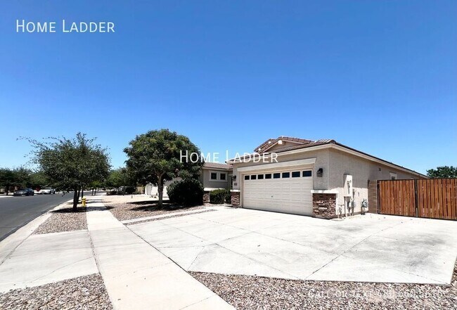 Building Photo - 2936 E Tonto Dr