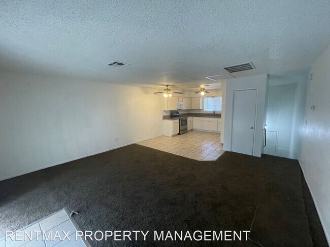 Building Photo - 3 br, 2 bath House - 3411 CIVIC CENTER DR # I