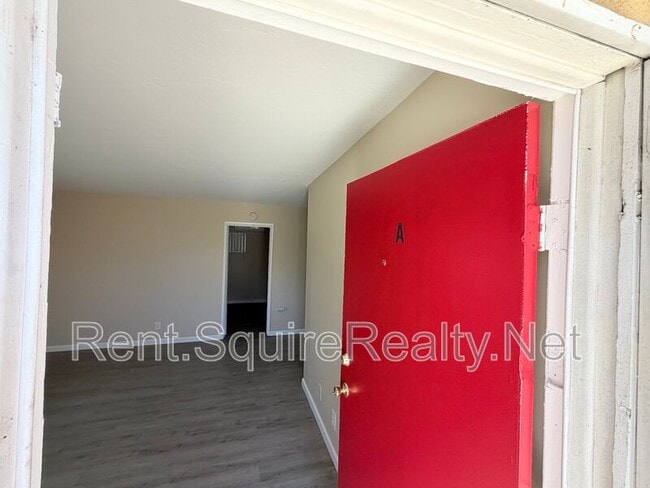 Building Photo - 316 N San Gabriel Ave