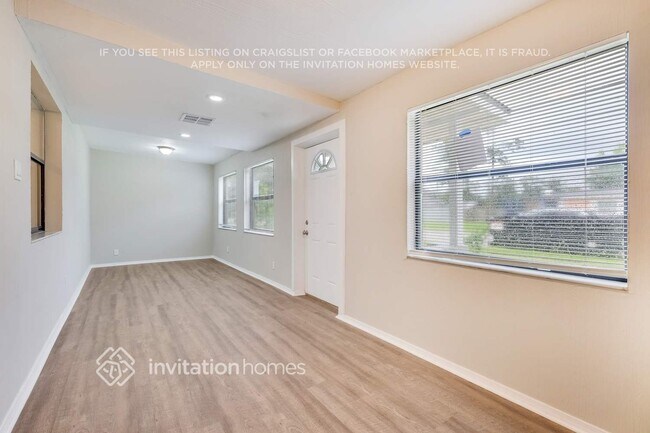 Foto del edificio - 6716 Wurn Park Ct