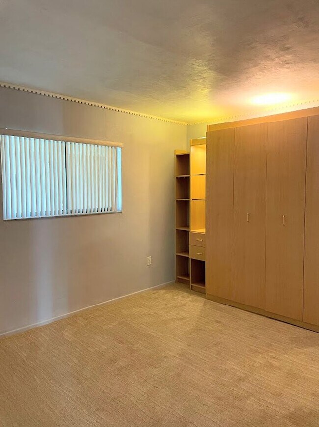 Foto del edificio - Stunning 8th floor Riverfront Condo