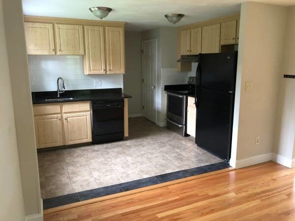 Primary Photo - 1 Hartwell Pl