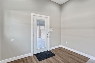 Building Photo - 430 N Hutcheson St