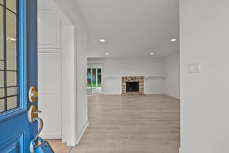 Building Photo - 2248 Drayton Ave
