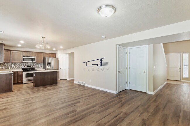 Building Photo - 1029 N 740 W