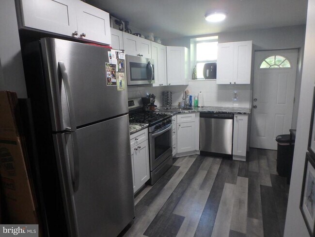 Foto del edificio - 2428 S Fairhill St