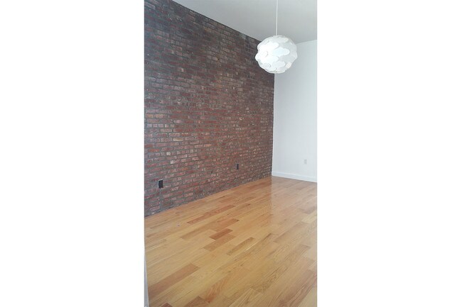 Foto del edificio - 457 Jefferson Ave