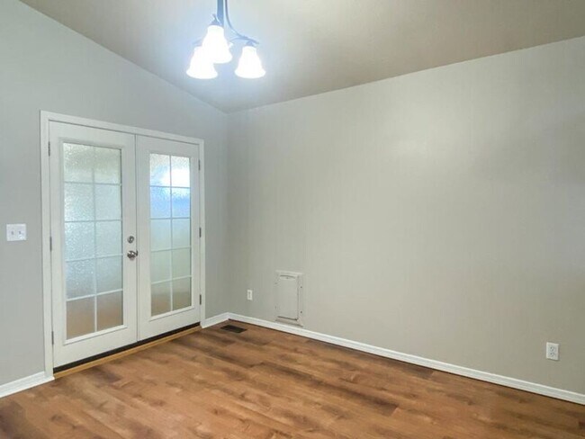 Foto del edificio - 14485 Gresham Dr