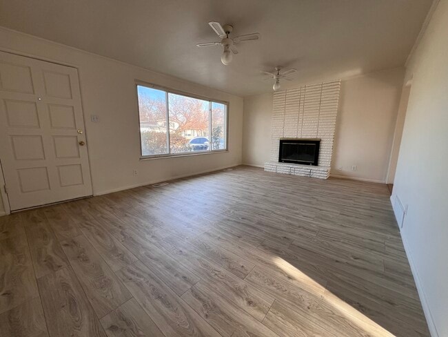 Building Photo - 1344 8125 S