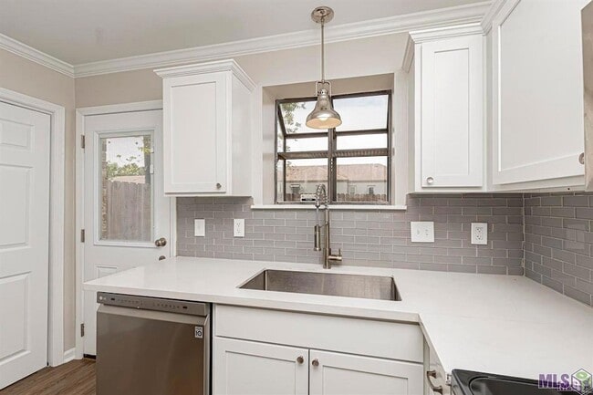 Foto del edificio - 9506 Jefferson Hwy