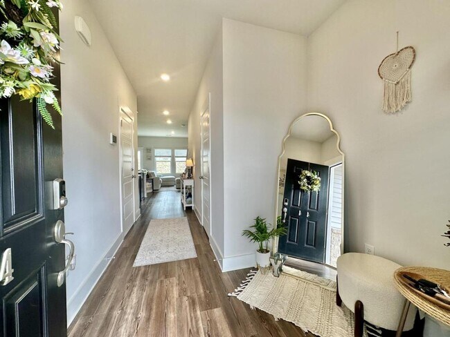 Building Photo - 44 Beachley Pl