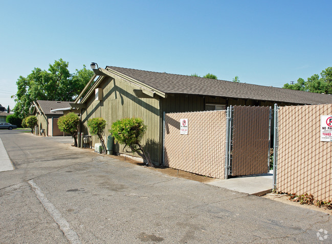 Foto del edificio - Westridge Apartments