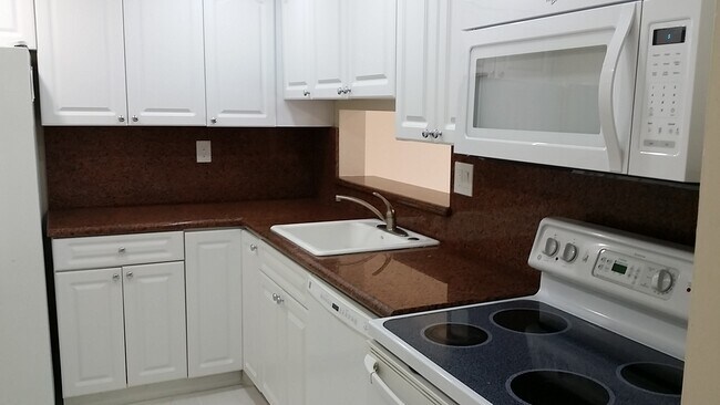 Kitchen - View 1 - 8520 SW 133rd Avenue Rd