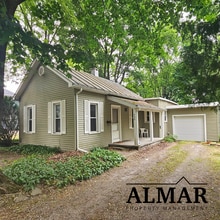 Building Photo - 420 Sand Ridge Rd