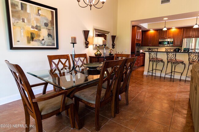Foto del edificio - 310 N Shore Cir