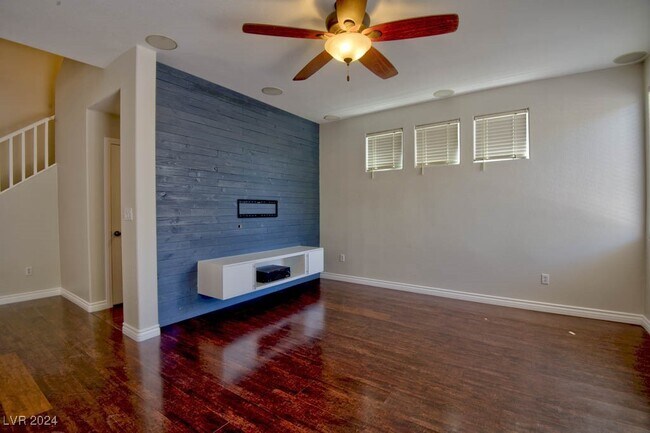 Building Photo - 6338 Sun Briar Ct