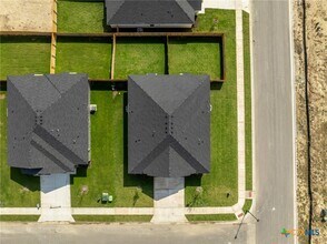 Building Photo - 3800 Hickory Dr