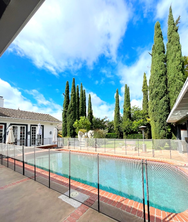 Photo - 29570 Spotted Bull Ln House