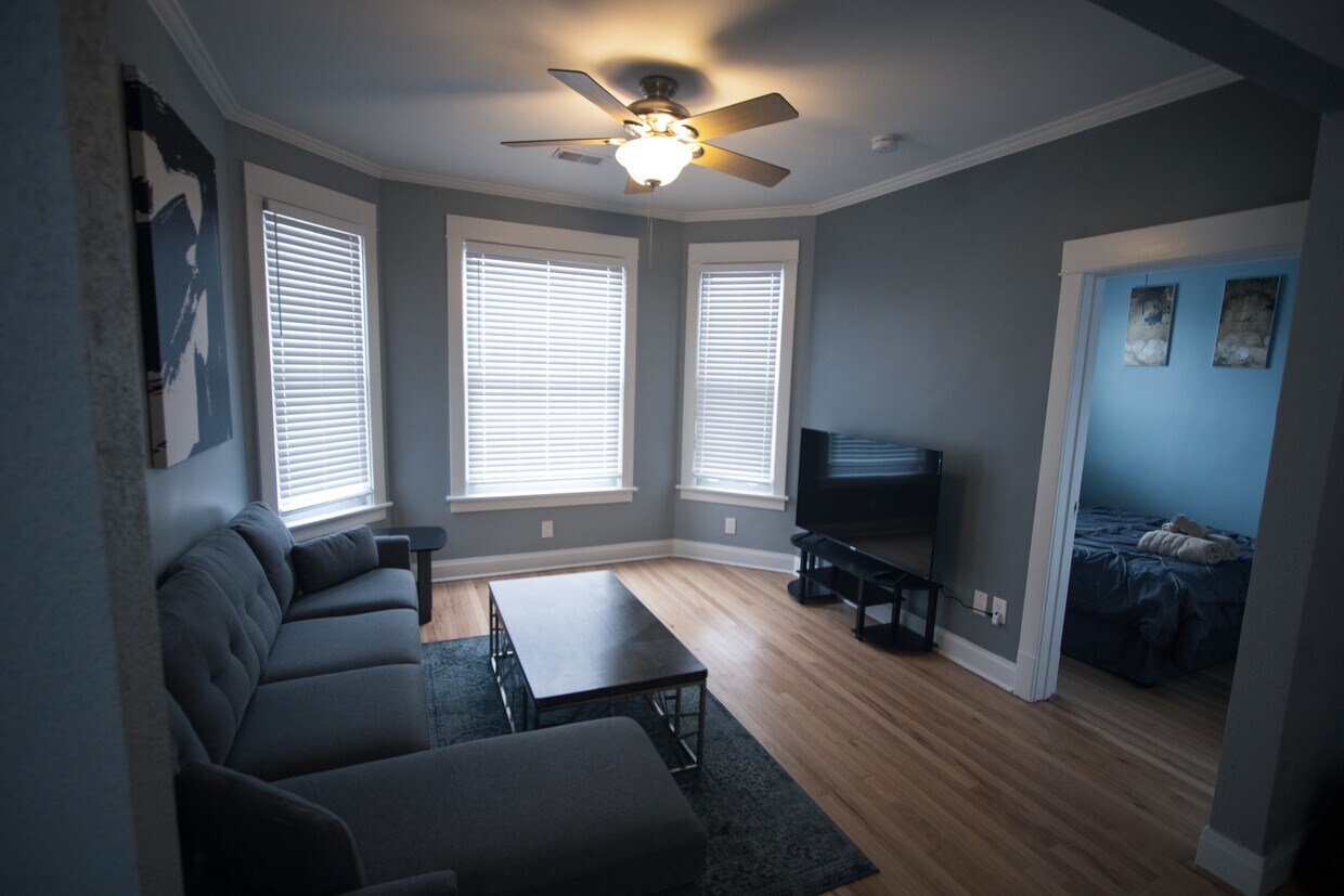 Foto principal - 3927 N Whipple St