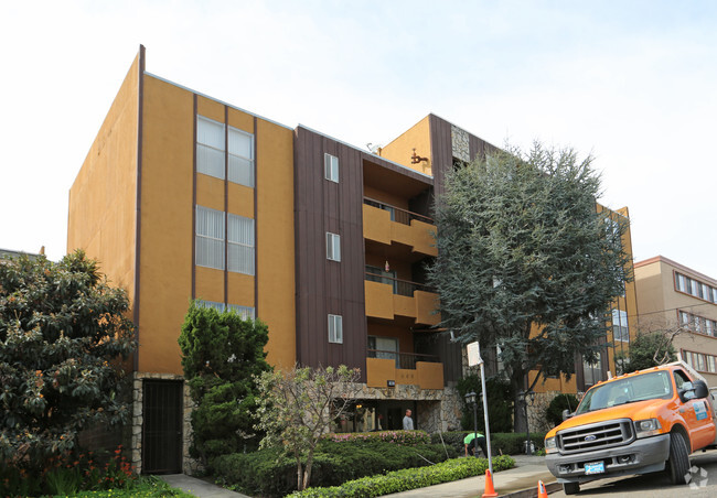 Foto del edificio - Euclid Plaza Apartments