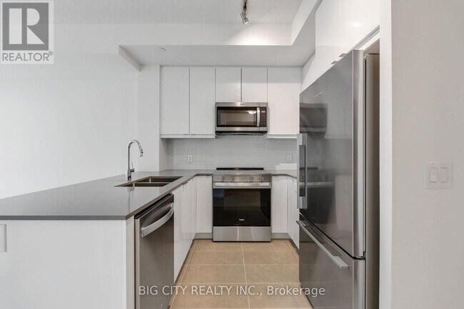 Photo du bâtiment - 3260 Sheppard Ave E