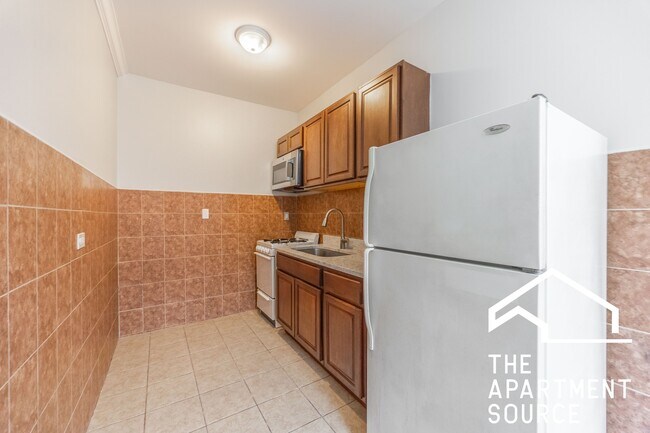 Photo - 2712 N Milwaukee Ave Apartment